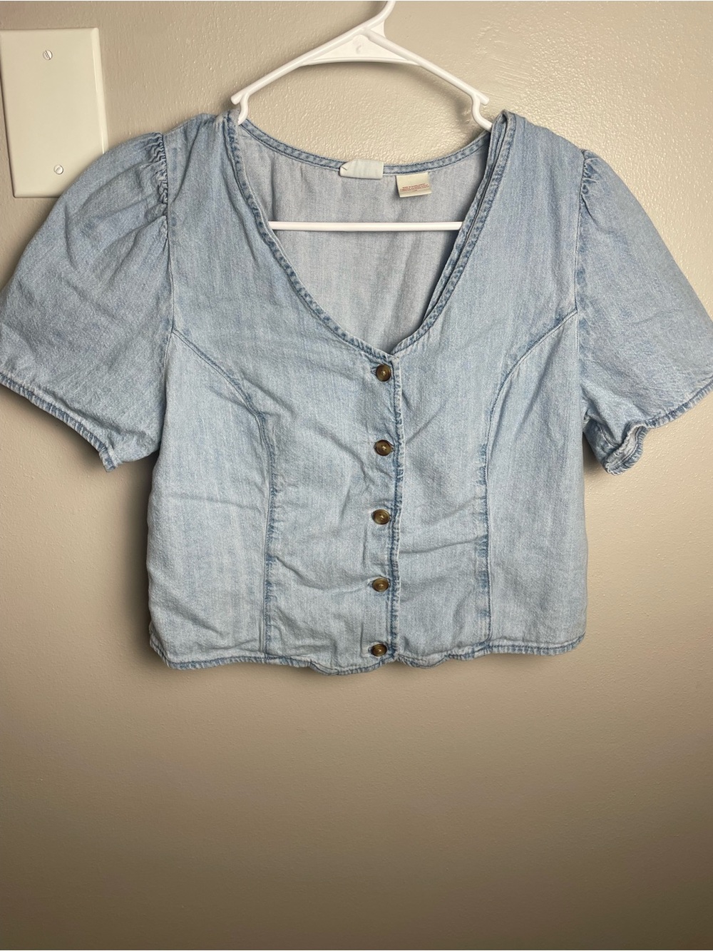 Levi’s Light Blue Denim Button-Front Crop Top 100% Cotton
